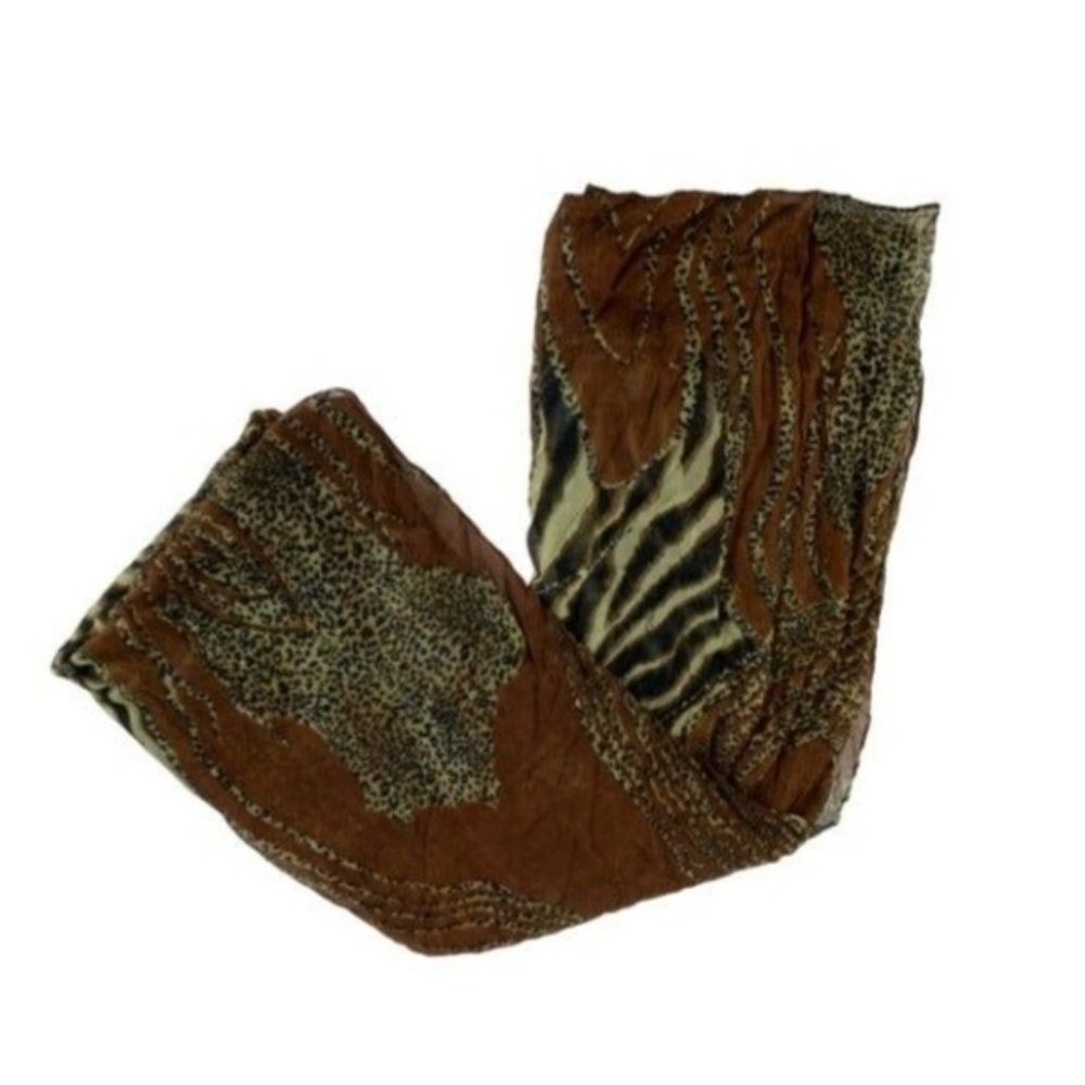 Pretty Persuasions Cheetah Print Shawl